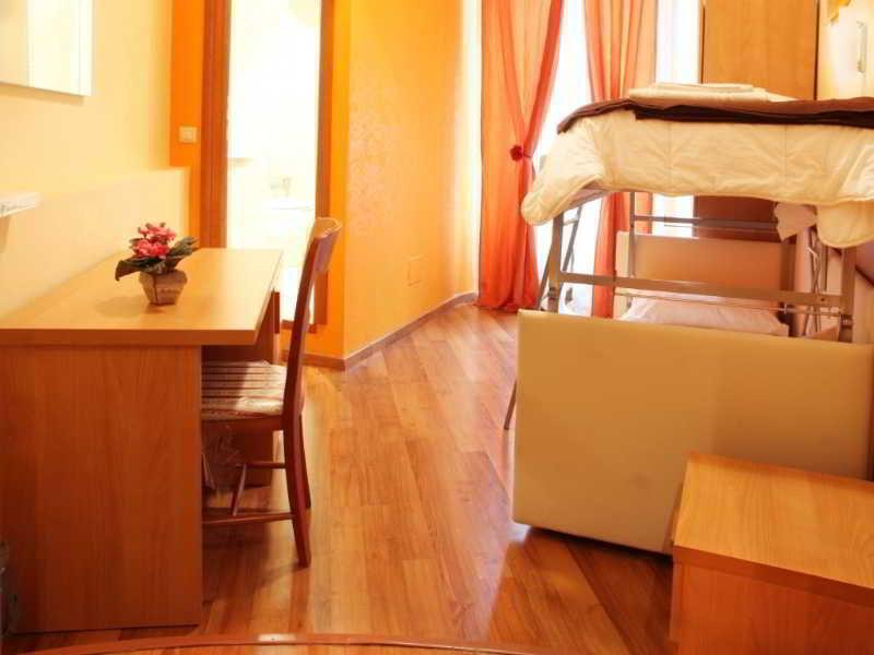 Domus Domas & Boutique - Golden Keys Collection Bed & Breakfast